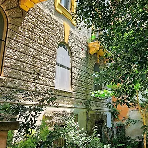 https://4rooms-in-rome.it-romehotels.com